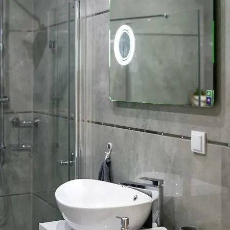 Apartment Green River